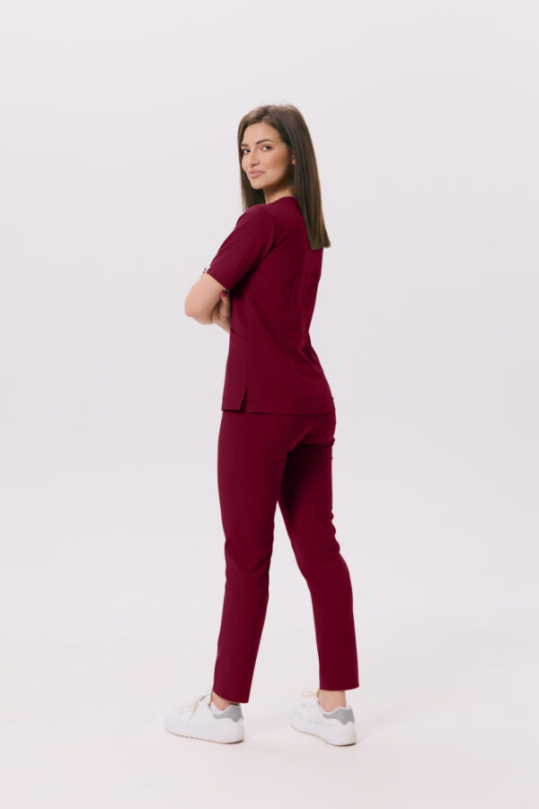 SPODNIE MEDYCZNE DAMSKIE - SCRUBS PROSTE - BASIC - CHERRY RED - obrazek 3